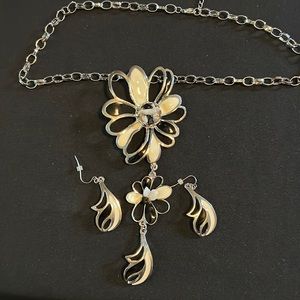 Black & White high end necklace set